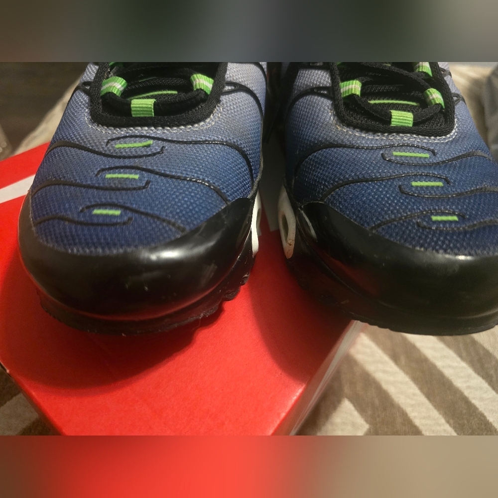 Nike Air Maz Plus (GS) - Picture 3 of 6